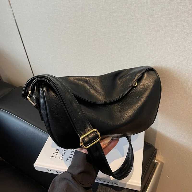 High-End Luxury Brand Ladies Shoulder Bag Leather Elegant Crossbody Famous Designer Stylish Detail Daily Commuter BagW251111