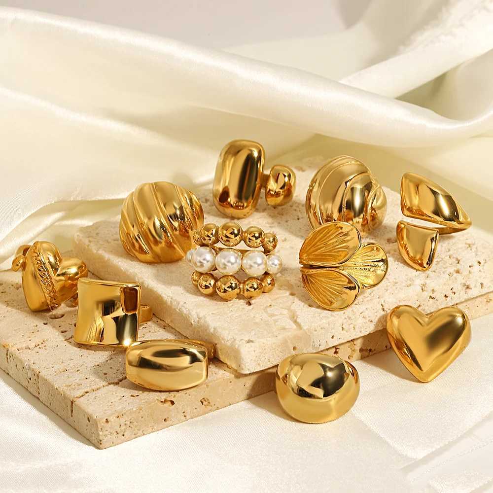 Large size 7/8/9 womens ring fashionable and personalized heart chain pattern wave gold stainless steel charm jewelryXJ250412