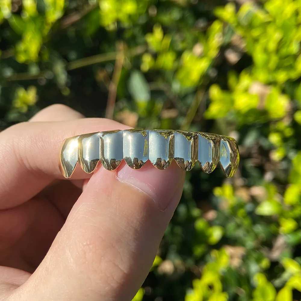 Rachelz Hip Hop 8 Smooth Bottom Teeth Grilz Gold Silver Black Tooth Cap Suitable for Female Role Playing Jewelry Dental Grills W250412