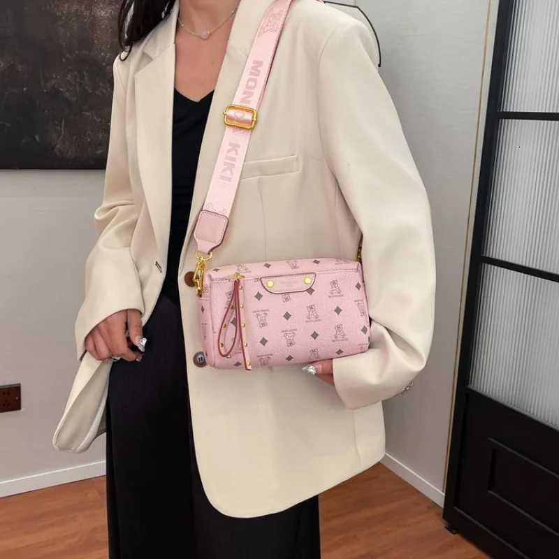 Fashionable Trendy Design Large Capacity Shopper Bag For Women With Solid Color And Leather Material ElegantW251111