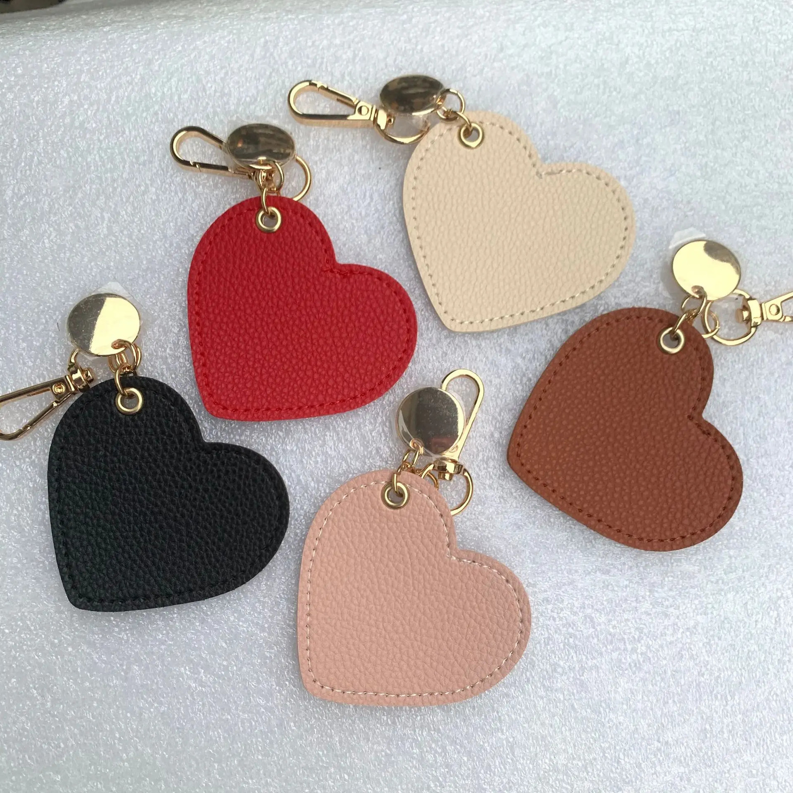 Fashion Peach Heart Keychain PU Leather Keychain Pendant Heart shaped Car Keychain Gift Valentines Day Jewelry Gift 250409