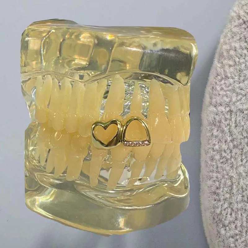 Fashionable double hollow zircon tooth cap suitable for women punk hip-hop smooth celebrities personalities dental grills couple jewelry W250412