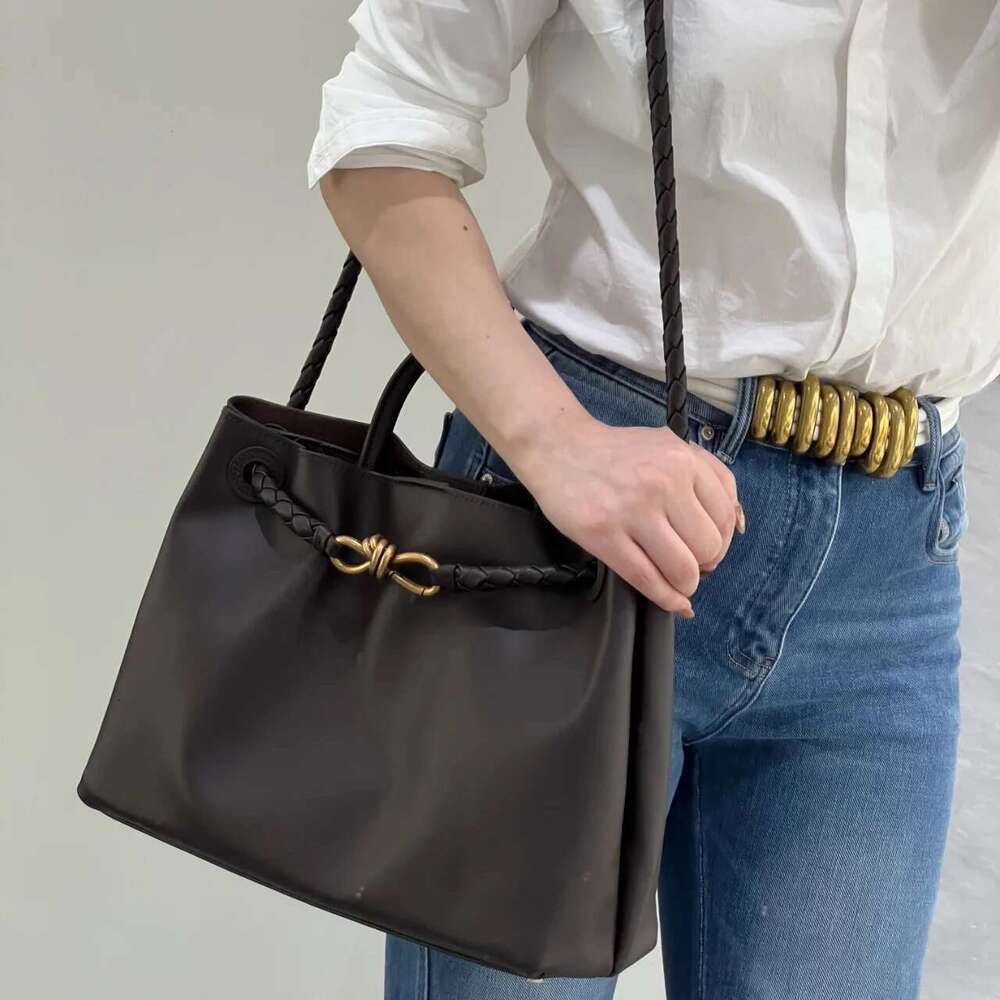 Designer Bag Genuine Leather Tote Bag 2025 New Niche Design Neutral Minimalist Style Cowhide High-End Large Capacity Single-Shoulder Handbag