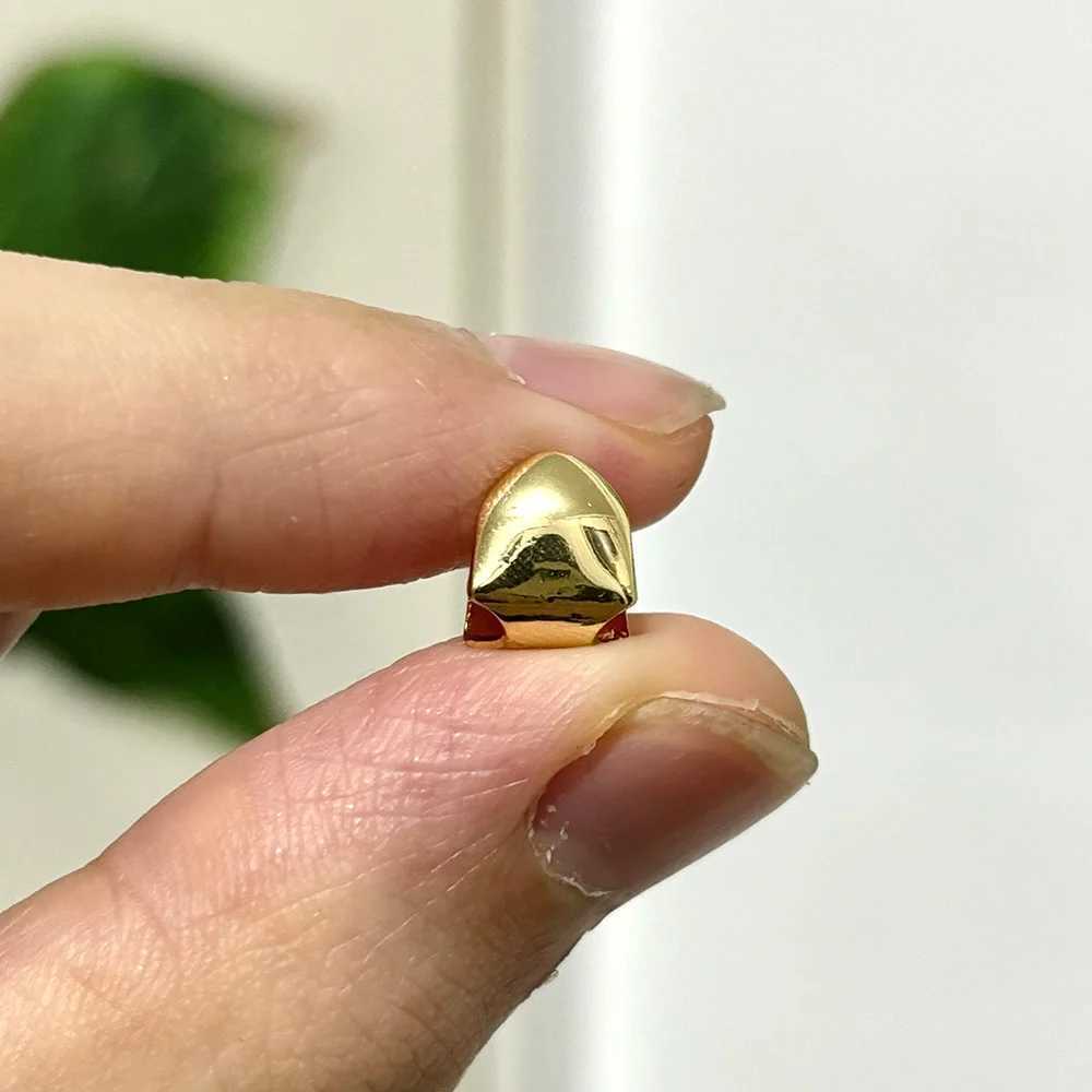 YONGX Hip Hop Classic Single Tooth Grillz Simple 14K Gold Plated Smooth Tooth Hat Suitable for Women Men Punk Jewelry Party Role Playing W250412