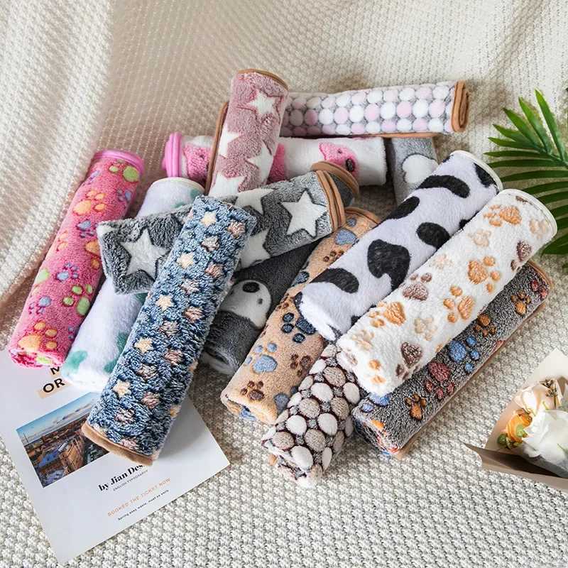 Soft and fluffy coral fleece pet sleeping blanket dog blanket warm and breathable cat cover blanket comfortable dog bed sheet X250412