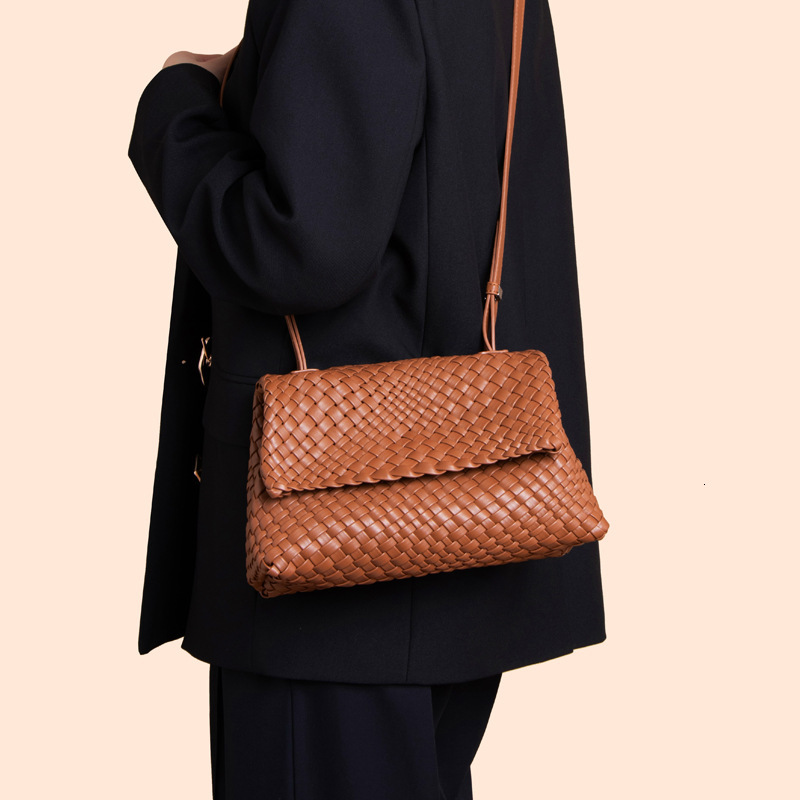 Hand Woven Bag Women's Fashion PU Leather Underarm bag Designer Single Shoulder Crossbody Handbag