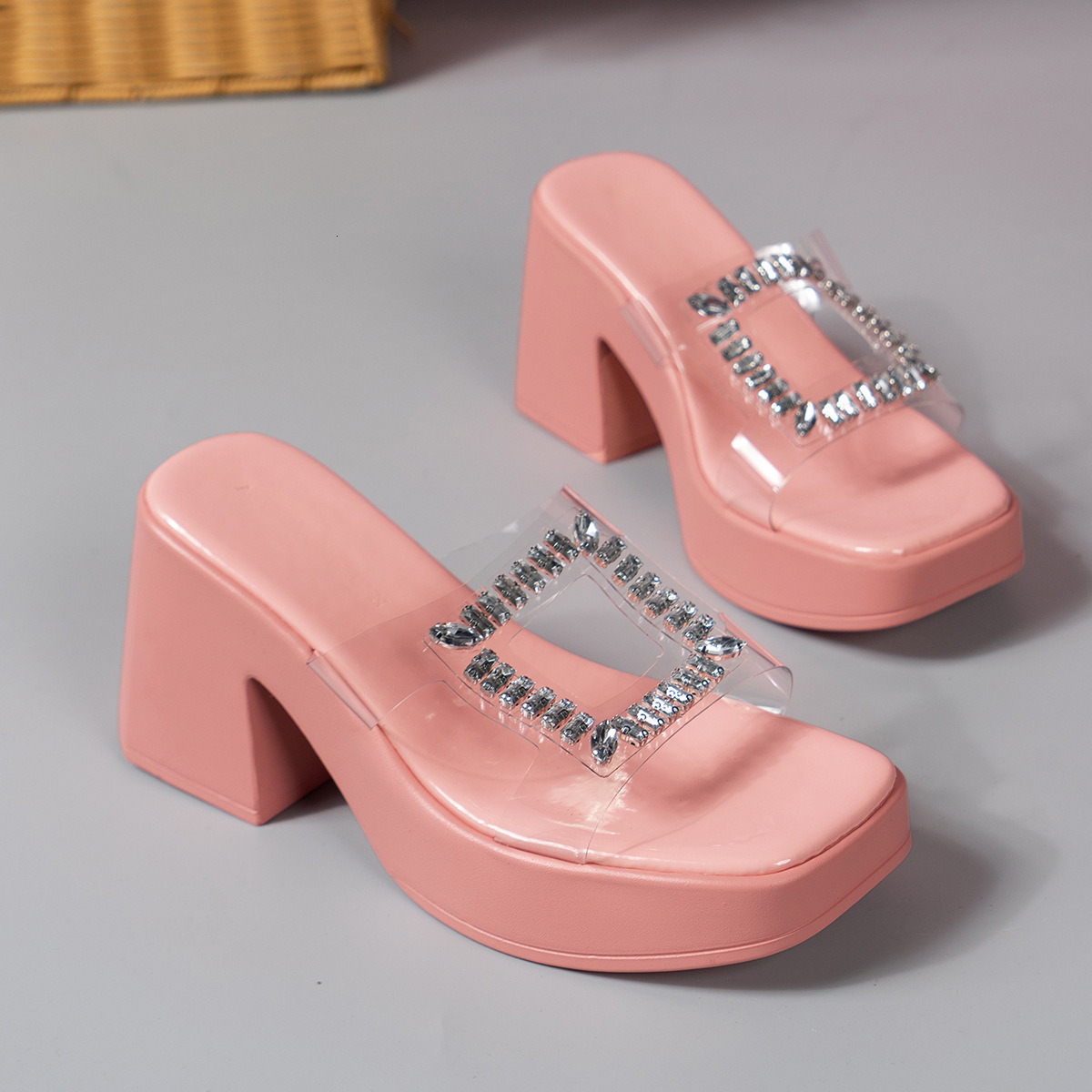Thick soled high heels, transparent rhinestone cool in 2025 summer semi slippers, new fashion, one line slippers for women