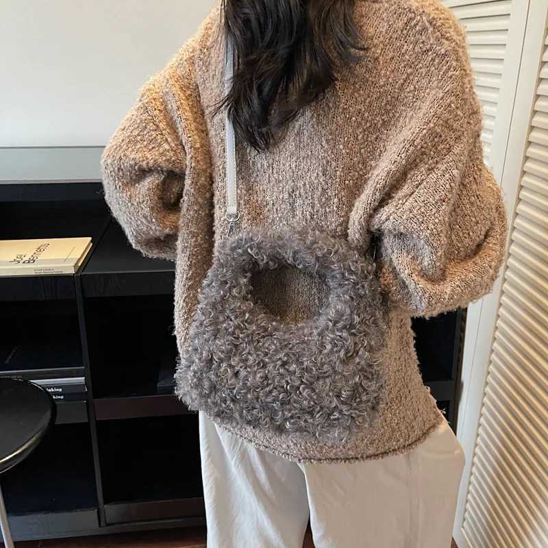 Autumn New Fashion Crossbody Bags Women Luxury Designer Handle Bags Simple Cute Plush Casual Shoulder BagT2511112