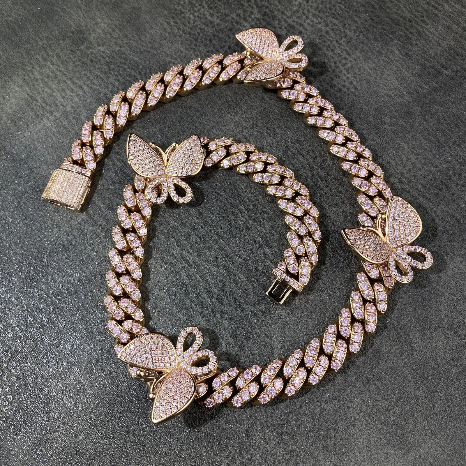 selling all diamond butterfly Cuban chain necklace hip-hop flash butterfly Miami Cuban chain necklace 250409