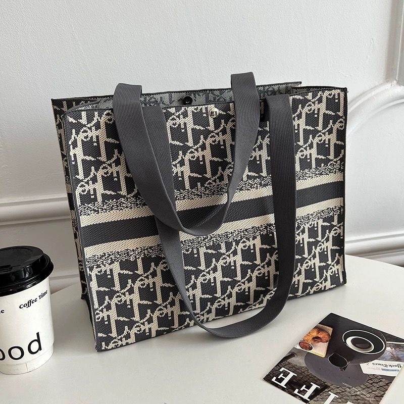 New style old flower knitted cross body bag for women large capacity commuter women's bag tote bag handbag commuter niche