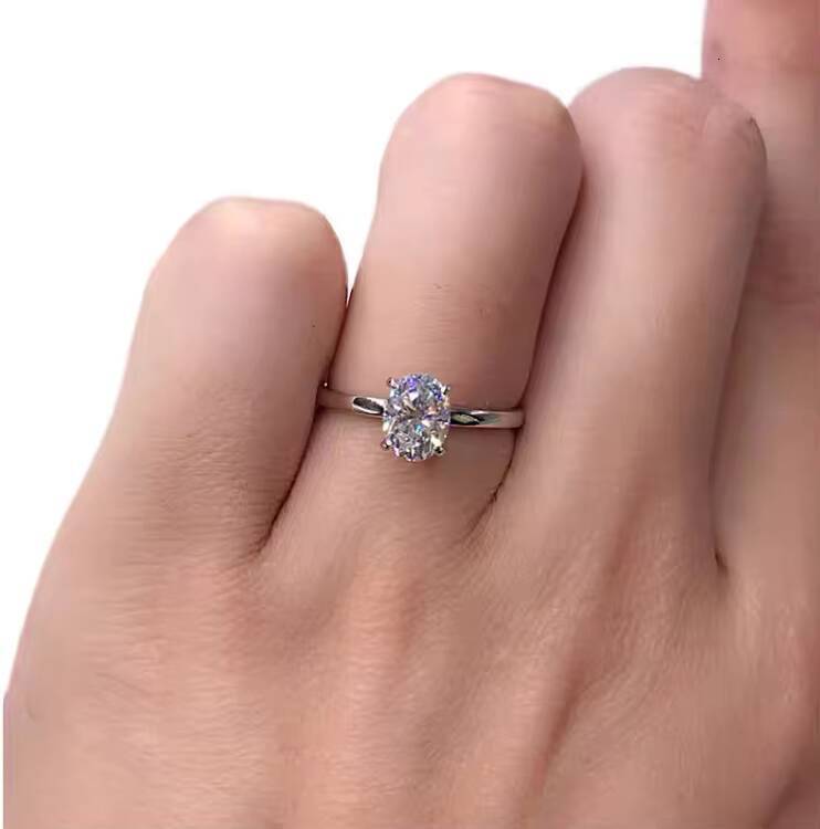 Classic 4 Prong Custom 18K White Gold Yellow Gold 2ct Oval Moissanite Diamond Ring Fine Jewelry Engagement Ring