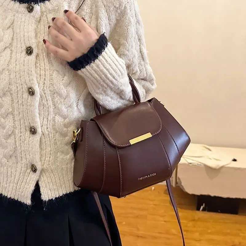 French Exquisite handbag new solid color Fiable Versatile high-end texture single shoulder Diagal cross bagXJ250412