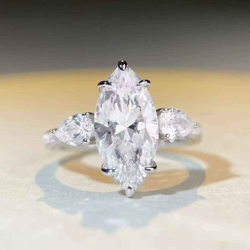 High Quality 925 Sterling Silver Jewelry D Color 5ct Marquise Cut Three Stone Moissanite Women Wedding Ring