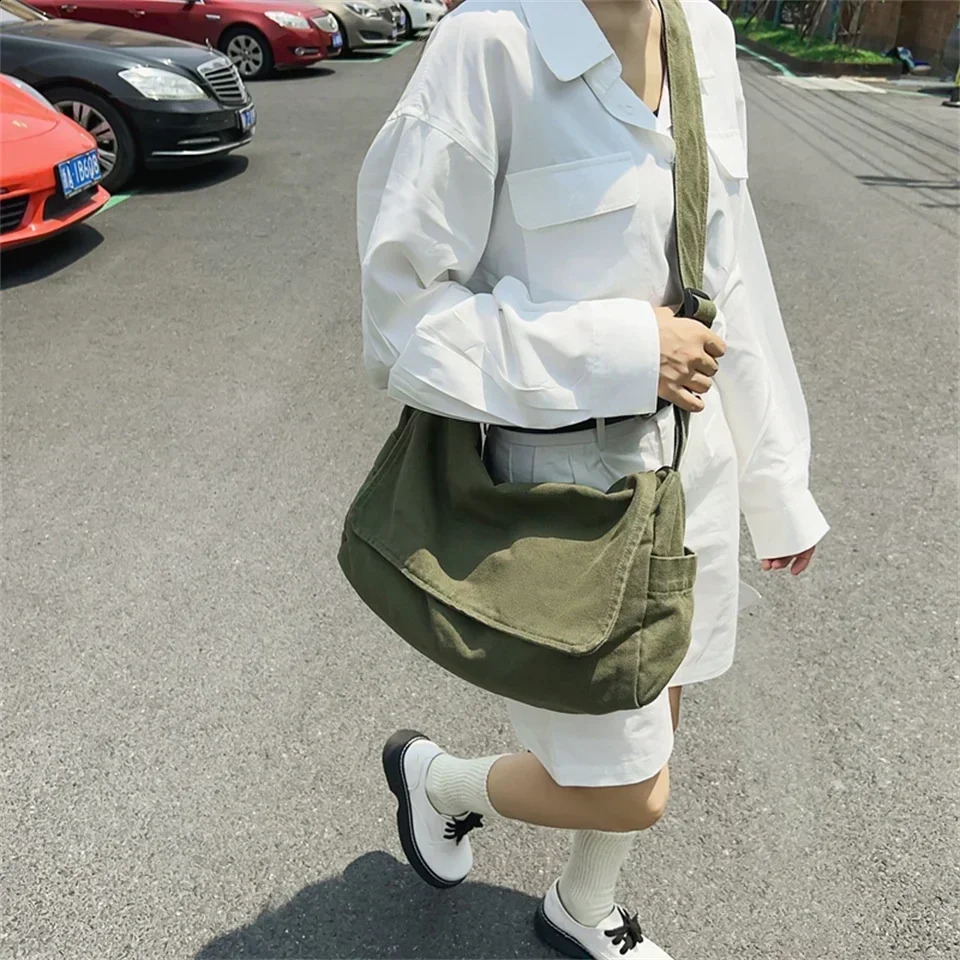 Womens messenger bag large capacity canvas shoulder bag solid color travel bag womens cross body handbag for female students 250411
