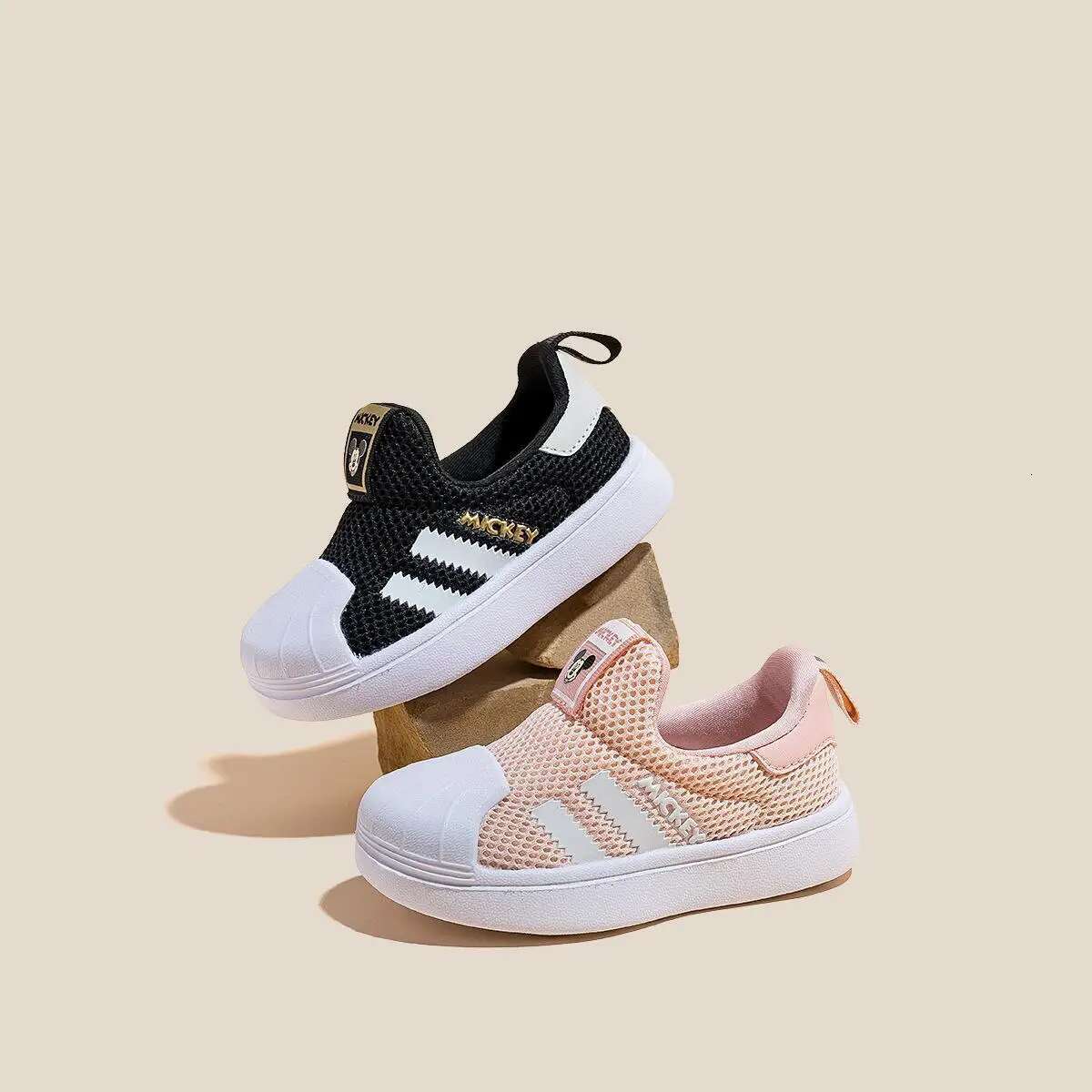 2025 New Children's Board Breathable and Comfortable Boys' Canvas Cartoon Girls' Designer Fashion Single Shoes