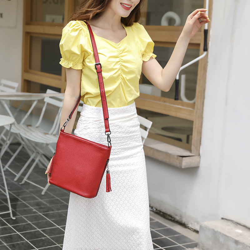 New Bucket Small Women S Trendy Leisure Versatile Double Flow Su Shoulder Crossbody Bag Shoulder Bags