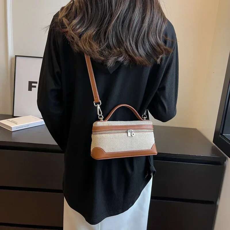 High quality canvas women's box shoulder on sale 2025 new zipper patchwork sewing thread makeup fashion crossbody bag
