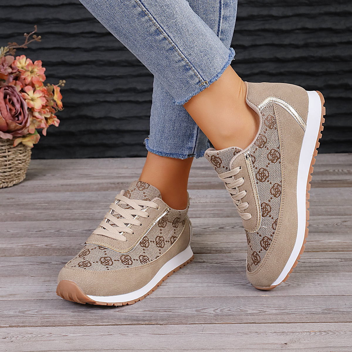 Designer 2025 New Women's Casual Sports Solid Color Single Shoes With Flowers European And American Foreign Trade Large-Size