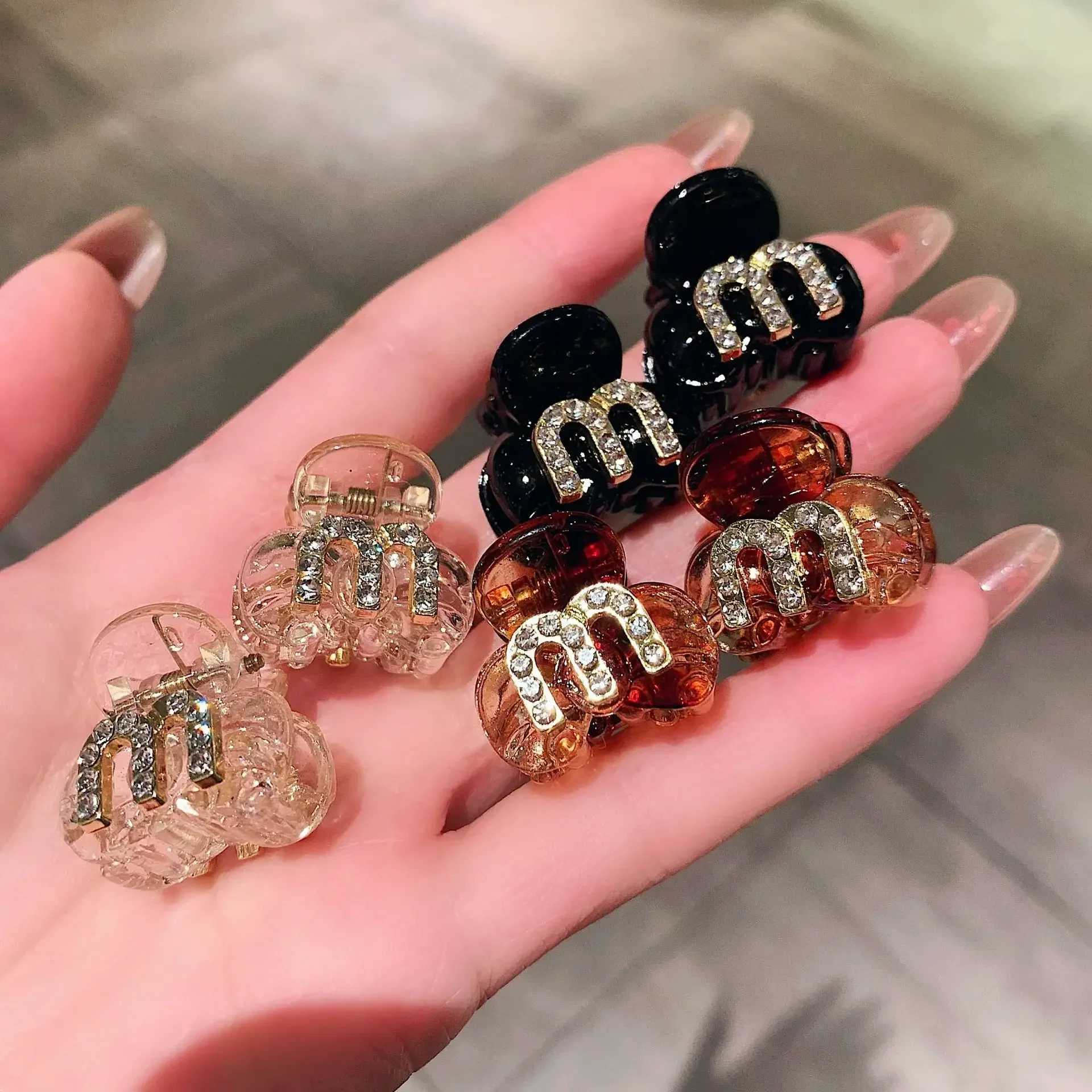 New 2 pieces of rhinestone small broken hair clips for girls sweet forehead clips grabbing girls shiny headpieces Y2504012