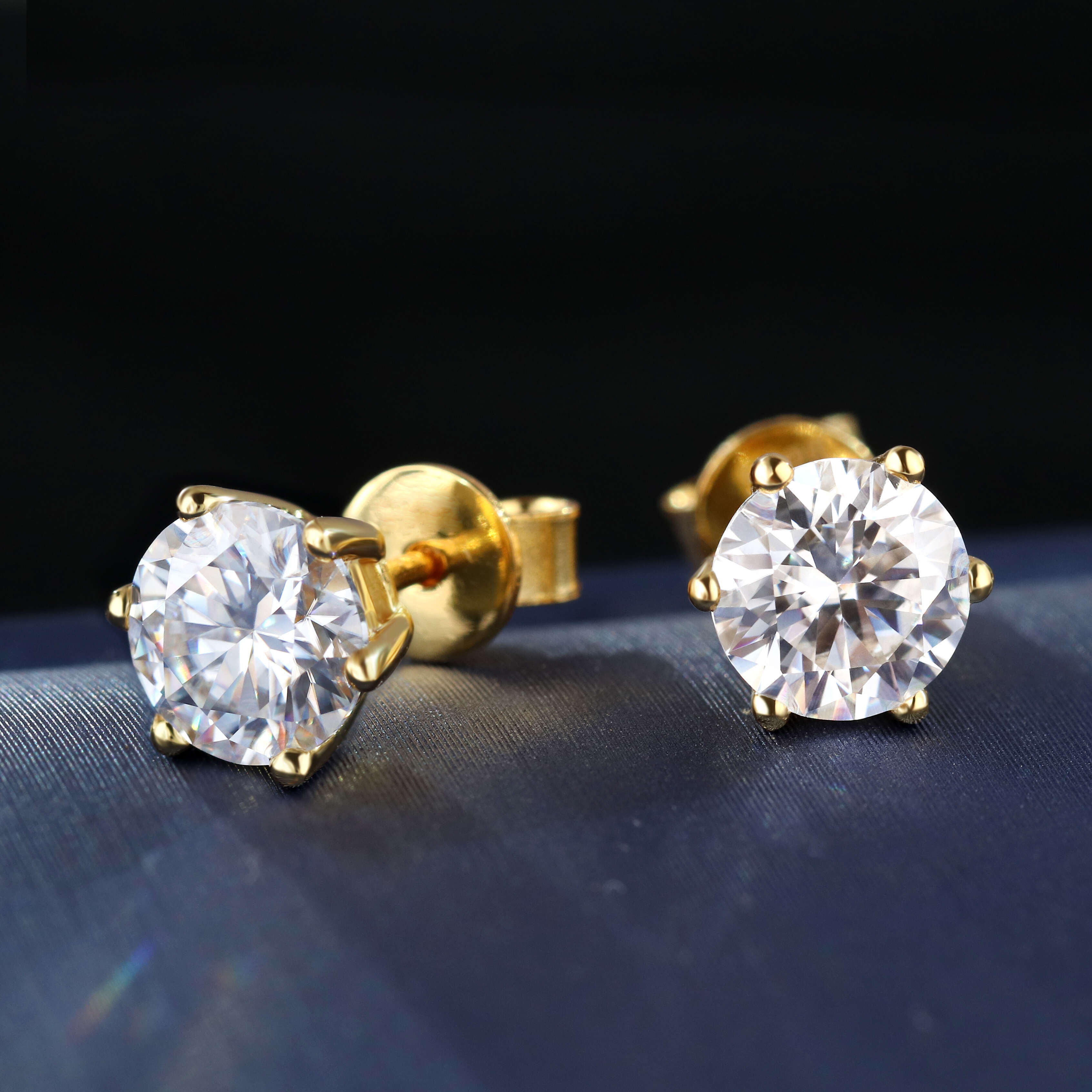 Luxury Earrings Classic Design 10K 14k Solid White Gold 4 Prongs 1ct 2ct Round Brilliant Cut Moissanite Stud Earrings