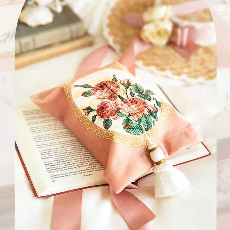 Minimalist Luxury Tip-Print Tissue Box Plush Fabric Car Napkin Holder Stylish Short-e Storage Tissue Case Y251112