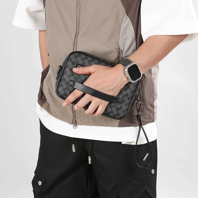 Fashion Business Shoulder Bag PU Leather Men Clutch Bag Wide Strap Crossbody Bag Designer Casual Male Messenger Pack Phone PurseT2511112