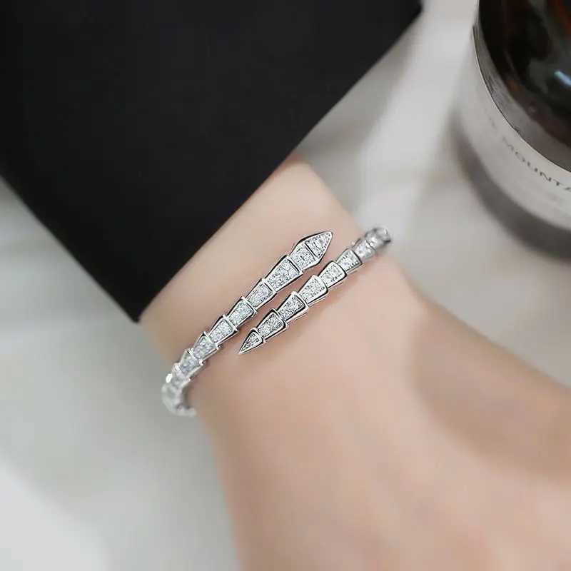 Fashion Shiny Zircon Snake Bone Open Bracelet Bangles Exquisite Women Wedding Party Accessories GiftC250411