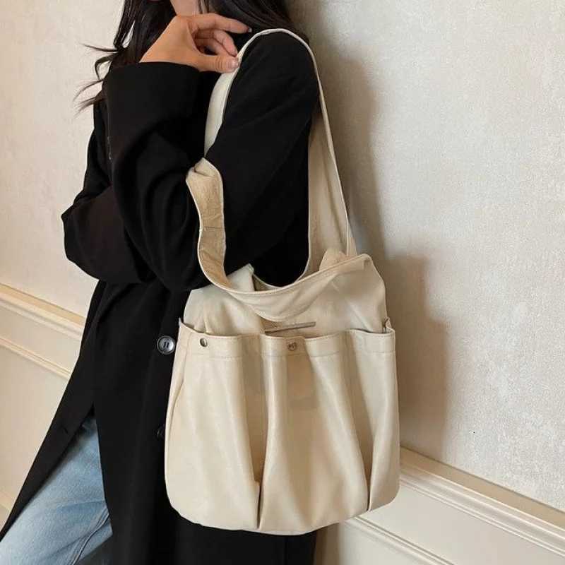 Elegant Leather Womens Shoulder Bag High-End Luxury Brand Fashionable Famous Paris Daily Vintage BagW251111