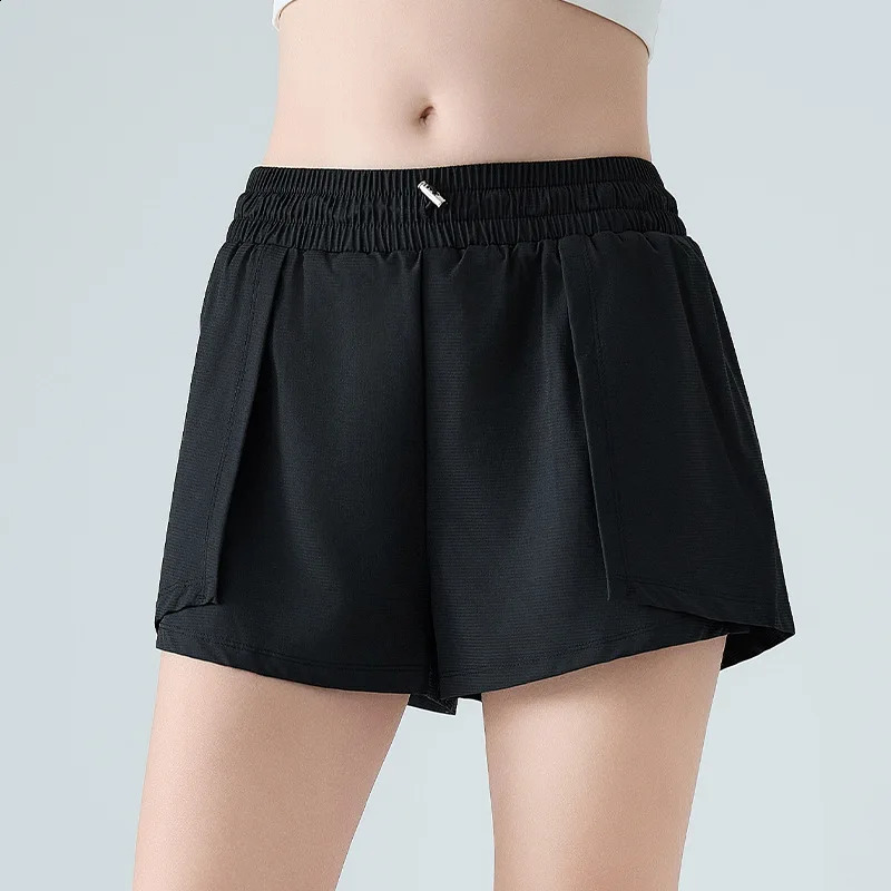 Spring and Summer Sports Shorts Womens Quick Drying Running Golf Badminton Fitness Shorts Pants 250411