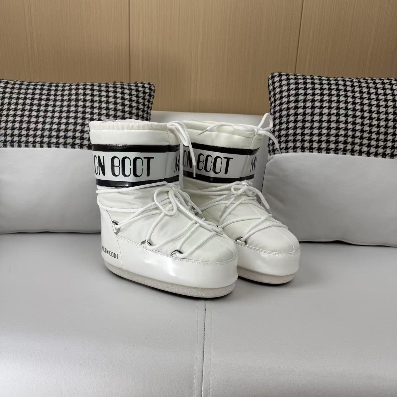 Designer boots Winter Hot Moon Thickened Warm Slip-on Cotton Waterproof Non-slip Lace-up Long Boots