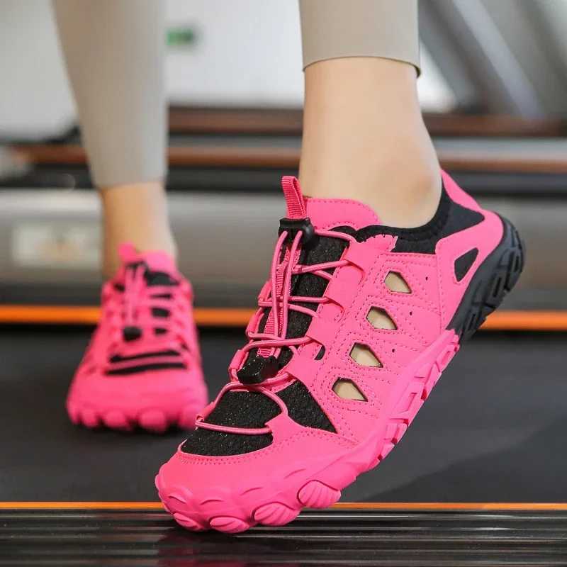 Men Outdoor Sneakers Breathable Hiking Shoes Big Size Men Wen Outdoor Hiking Sandals Men Trekking Trail Water Sandals 36-47 Z250411
