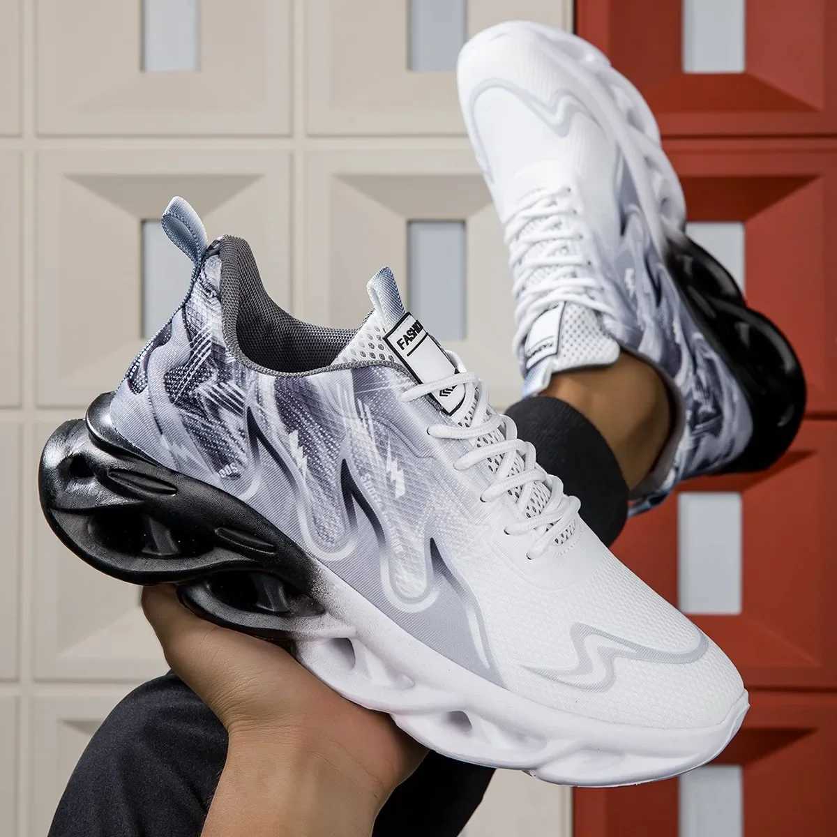 Couple running shoes womens lightweight mesh breathable comfortable smooth tennis shoes summer lace up sports shoes mens W250412