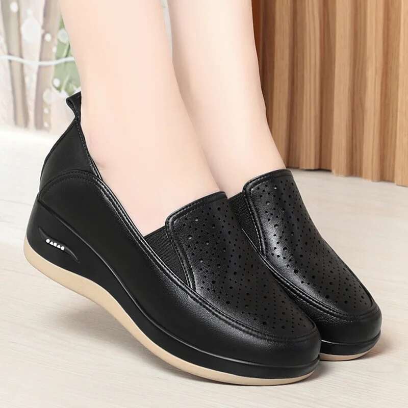 2025 Summer New Breathable and Comfortable Shallow Mouth Soft Leather Women's Designer Fashion Wedge Shoes