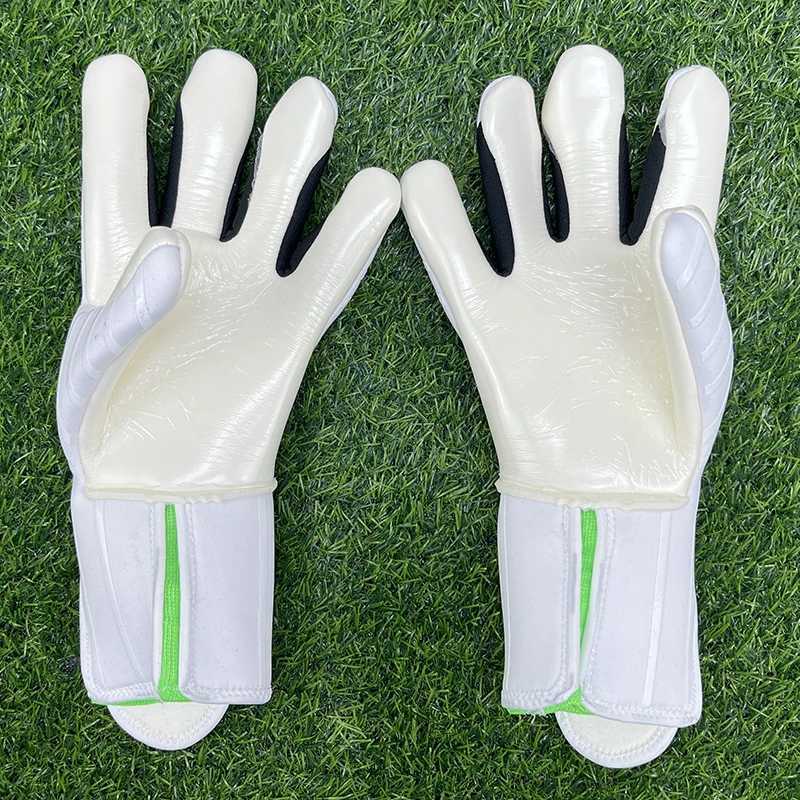 Football goalkeeper gloves thick latex 4mm professional protection for adult and youth goalkeepers football goalkeeper glovesXJ250412