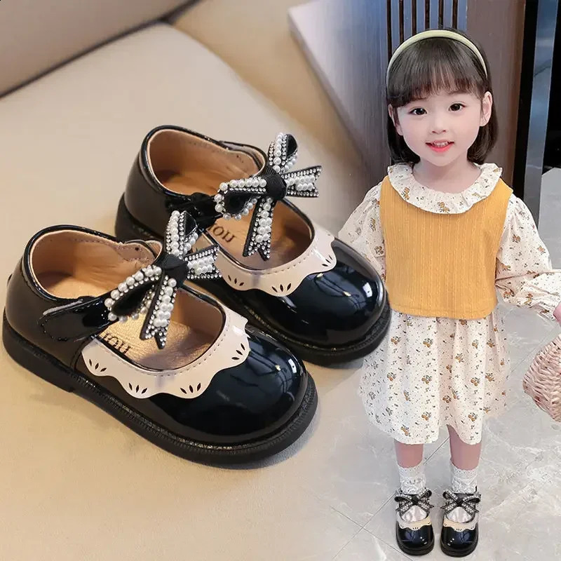 Spring/Summer Girls Shoes Beaded Bow Baby Shoes Crystal Princess Dress Shoe Frame Childrens Shoes F02262 250411