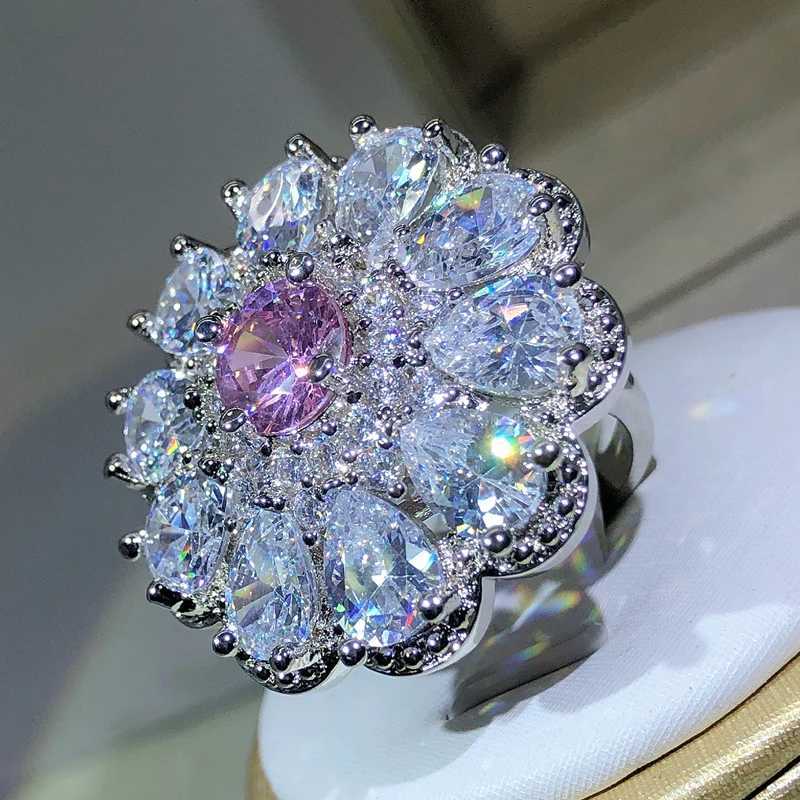 925 Silver Tren Luxury Jewelry Ladies Shiny White Zirconia Crystal Flower Female Ring for Women Party WeddingXJ250514