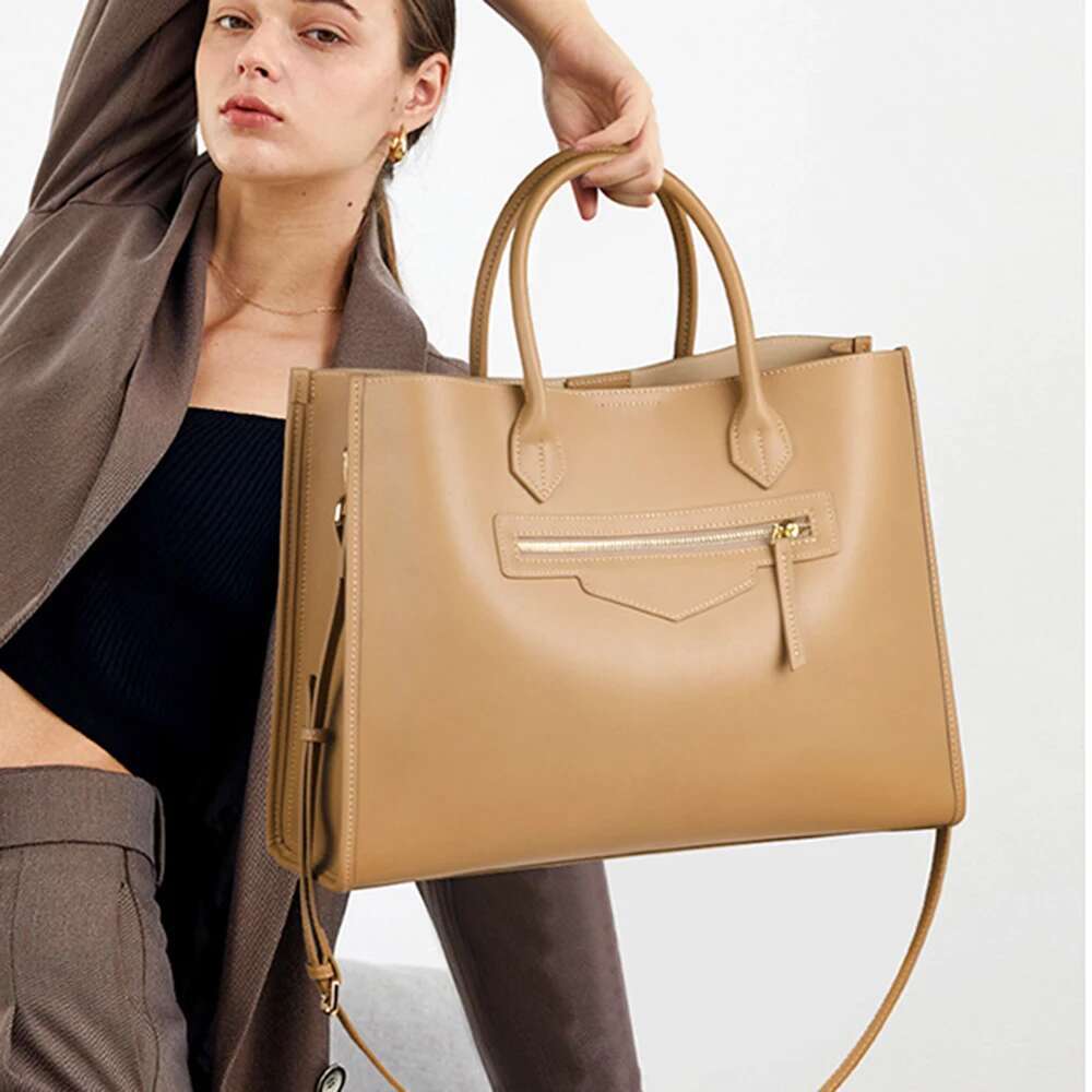 2023 Women Elegant Cow Leather Business Lady Portfolio Handbag Fashion A4 Large Capacity Female Designer Shoulder Bag