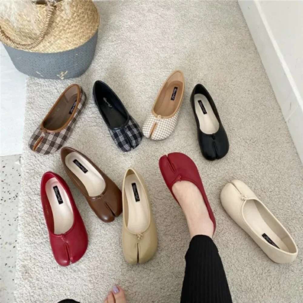 Individualized Women Spring Summer Retro Soft Small Leather Flat Loafers Split-toe Slacker Single Shoe Mujer