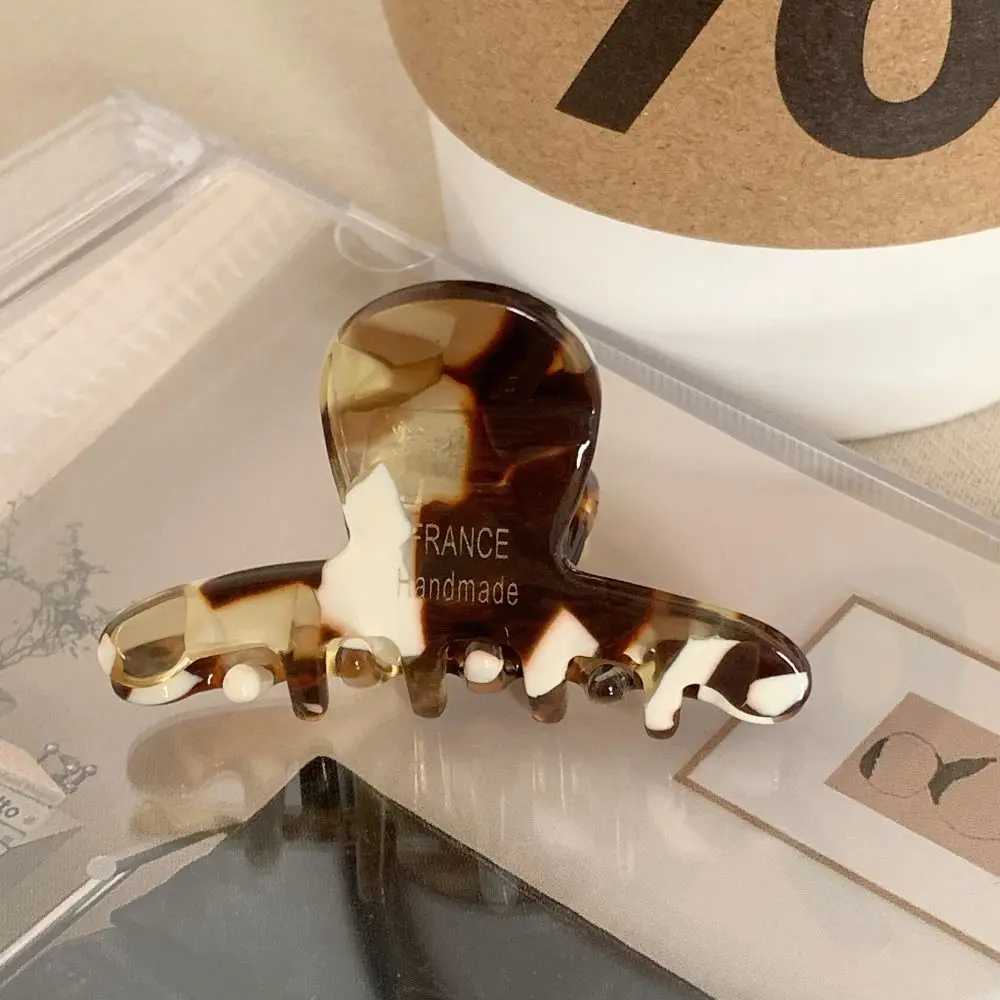 Fashion Claw Clip Acetate Hair Accessories Hair Clip for Girls Wearing Hairclips Y2504012
