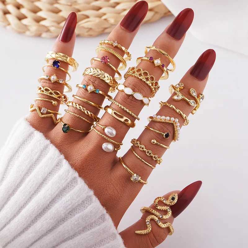 IFKM Bohemian Gold Ring Set Womens Retro Geometric Pearl Snake Finger Ring Womens Tren Jewelry Set 2023 GiftXJ250412
