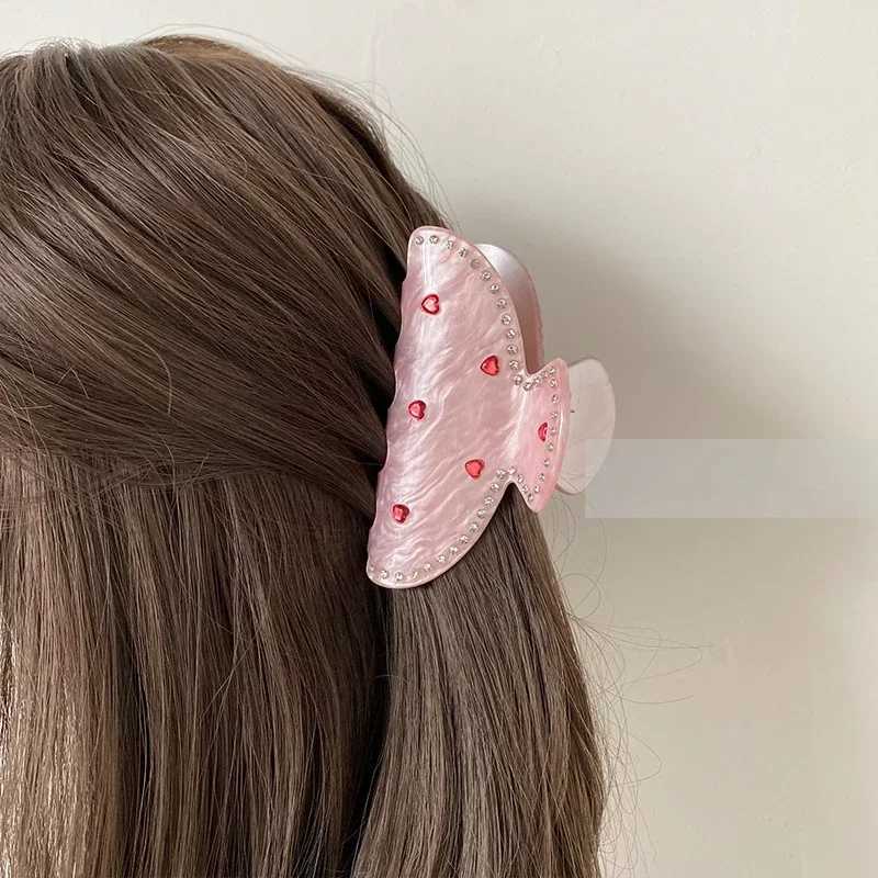 DuoShang Sweet Rhinestone Heart Powder Hair Clip Acetate Claw Clip Valentines Day Gift Crab Hair Clip Y2504012