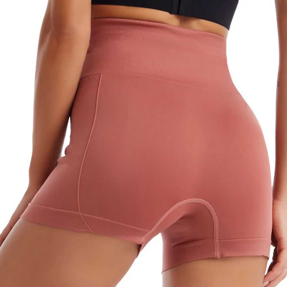 High waisted womens shorts gym sportswear yoga clothes womens clothing hip lifting exercise training cycling running fitness pants Y250412