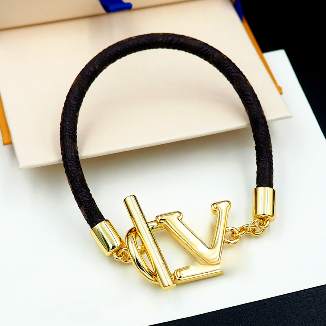 Titanium Steel Designer Jewelry Couple Hollow Letter Ot-buckle Bracelet Men And Women Leather Bracelet