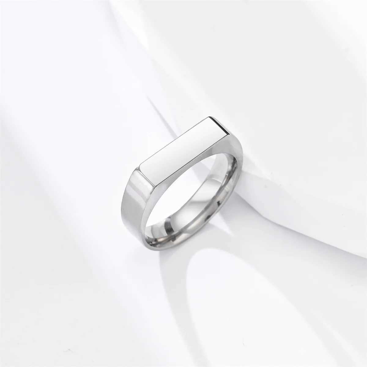 Mens punk stainless steel ring simple waterproof horizontal stripe ring classic casual jewelry giftXJ250412