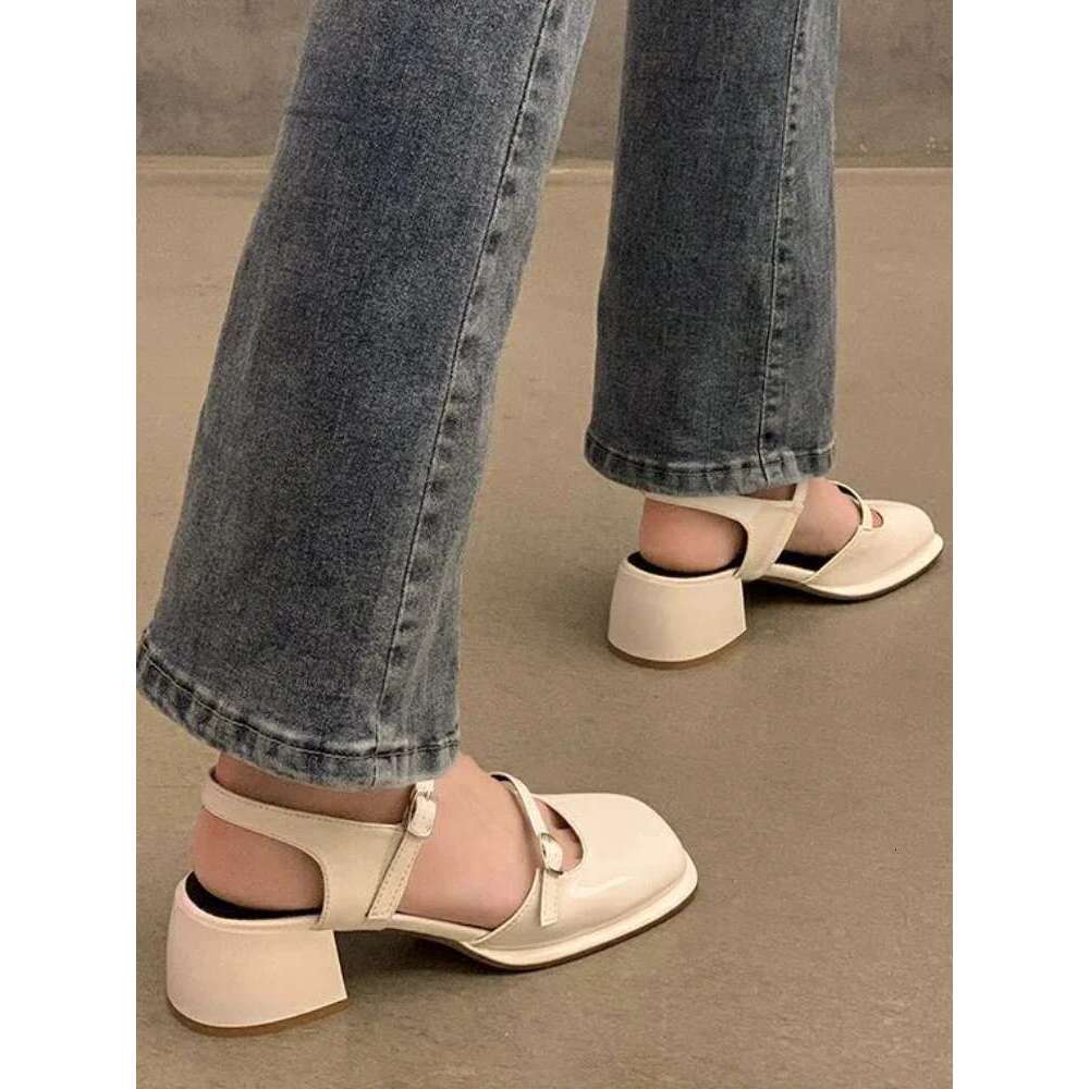 Non-slip Round Toe Sandals Ladies Casual 2023 Summer Hollow Beach Elegant Korean Fashion Party Shoes Woman Design