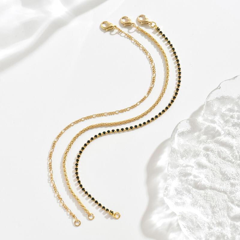 Elegant Gold Chain k Bracelet Set - Stylish and Versatile Jewelry for Women