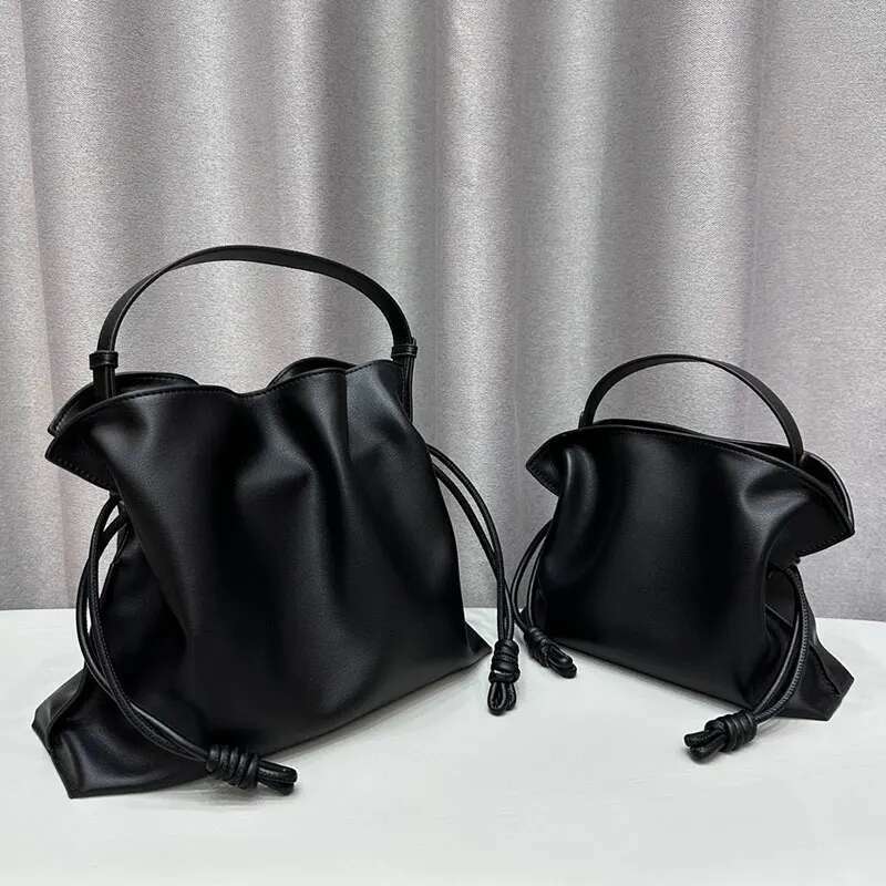 Ladies Bag Drawstring Design Gift Lucky Pouch Handbag Tote High Quality Soft Leather Shoulder Crossbody Purse Versatile Casual