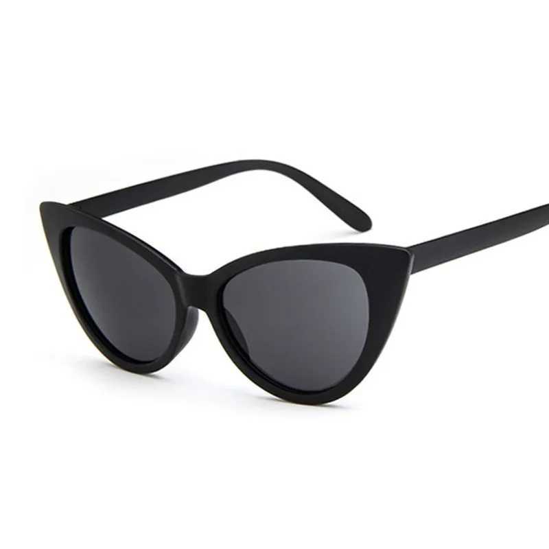 Retro Sexy Cat Eye Style Sunglasses Woman Classic Black White Ladies Sun Glasses Cateye Frame Gradient Oculos De Sol Feminino Z250411