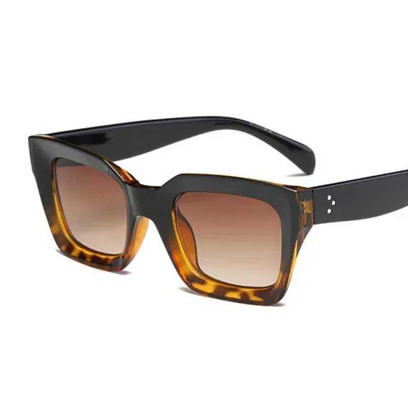Fashion Thick Frame Square Sunglasses Woman Brand Design Vintage Mirrored Oversized New Cat Eye Sun Glasses Female Shades Z250411