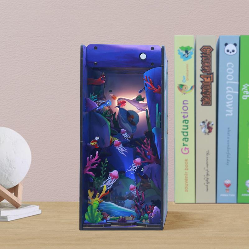 Sea World DIY Assembled Bookend, Exquisite Underwater-Themed Wooden Craft with LED Light Effect, Creative Bookshelf Insert Decor for Ocean Lovers & Gi